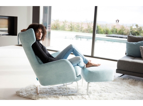Neha propose fauteuil FAMA Kangou, design confortable et ...